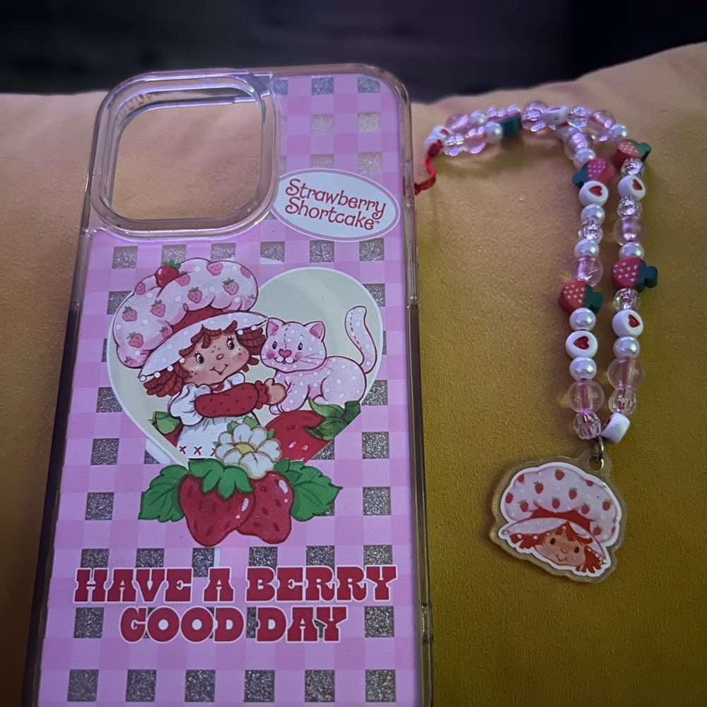 Apple IPHONE 14 PLUS Pink Strawberry Shortcake Phone Case